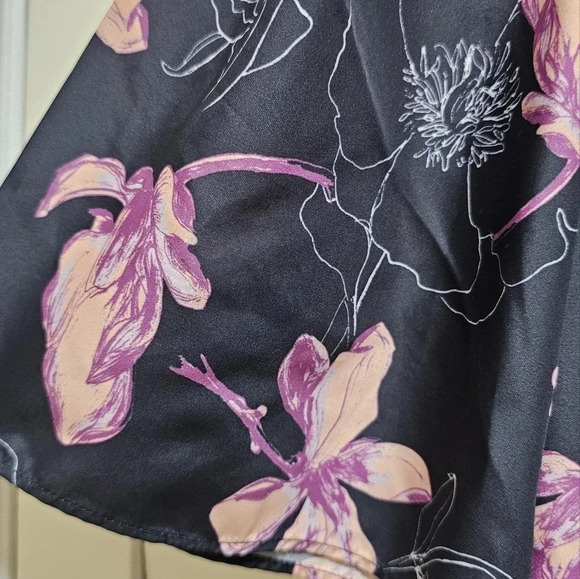 Club Monaco Ruched Blouse Shirt Floral Black V neck Fuchsia Zipper size S - Picture 4 of 8